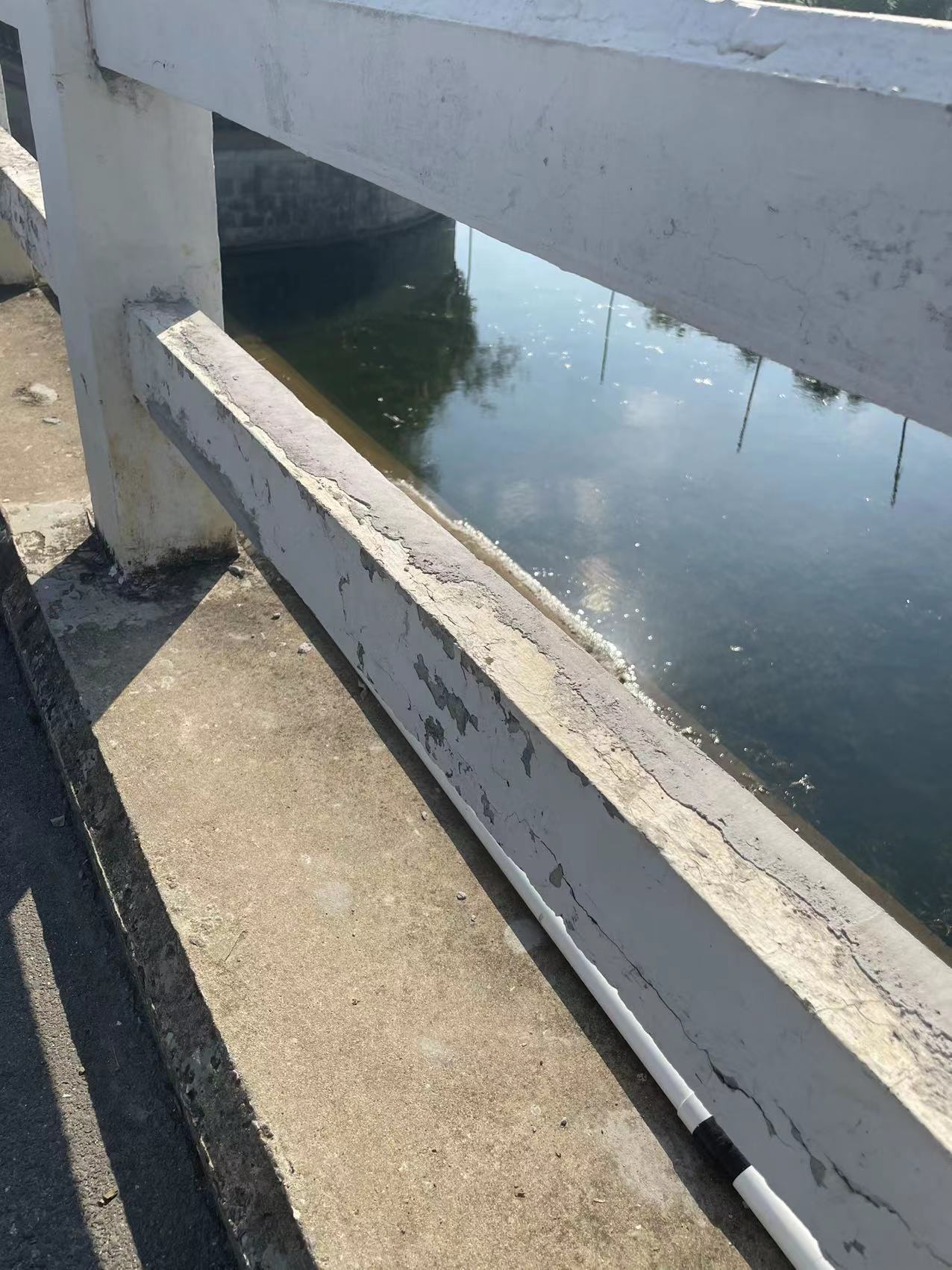 水泥修復破損位置.jpg